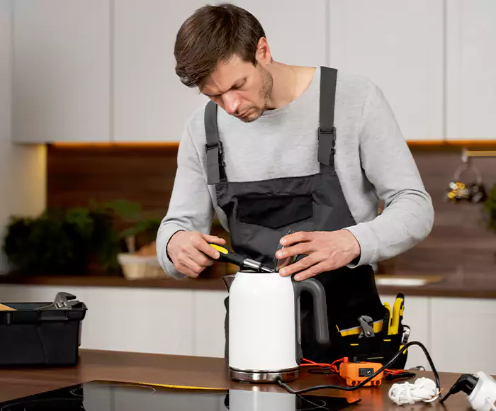 Skilled Blender Technicians: Your Small Appliance Repair Experts for Stratford, CT