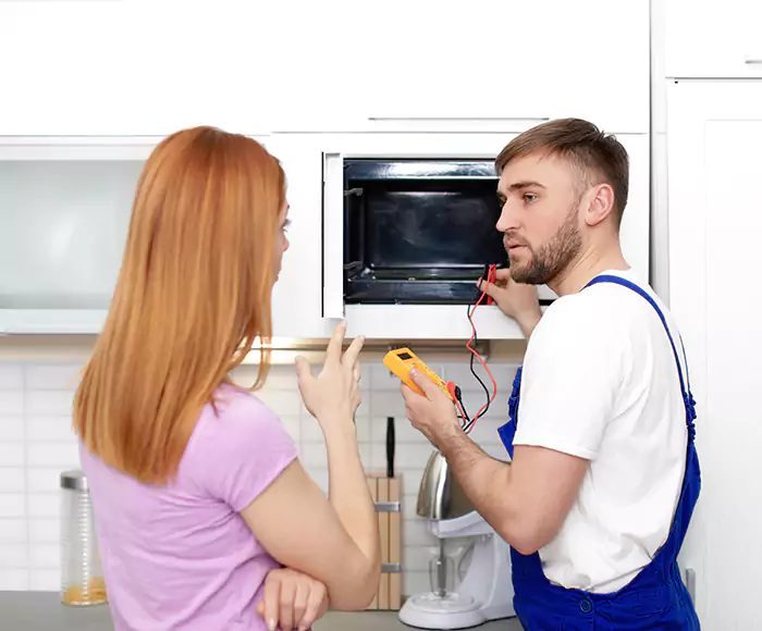 Skilled Microwave Service: Your Certified Microwave Purchase and Installation in Stratford, CT