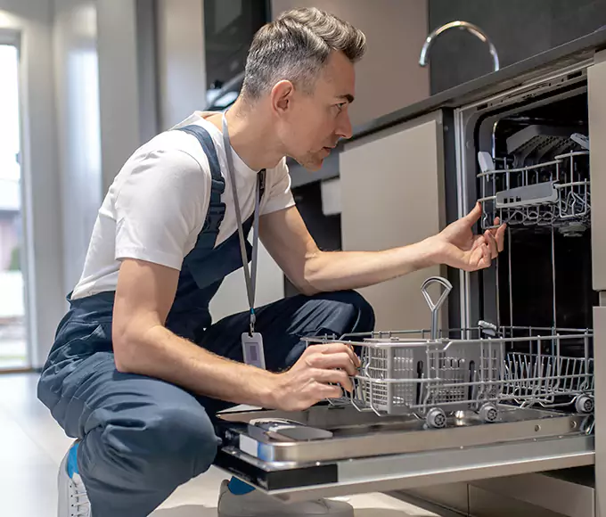 Why Stratford Homeowners Pick Stratford Appliance Pro for Every Dishwasher Breakdown?